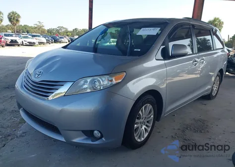 2017 Toyota Sienna Xle 8 Passenger from USA, damaged, VIN 5TDYZ3DC1HS805349